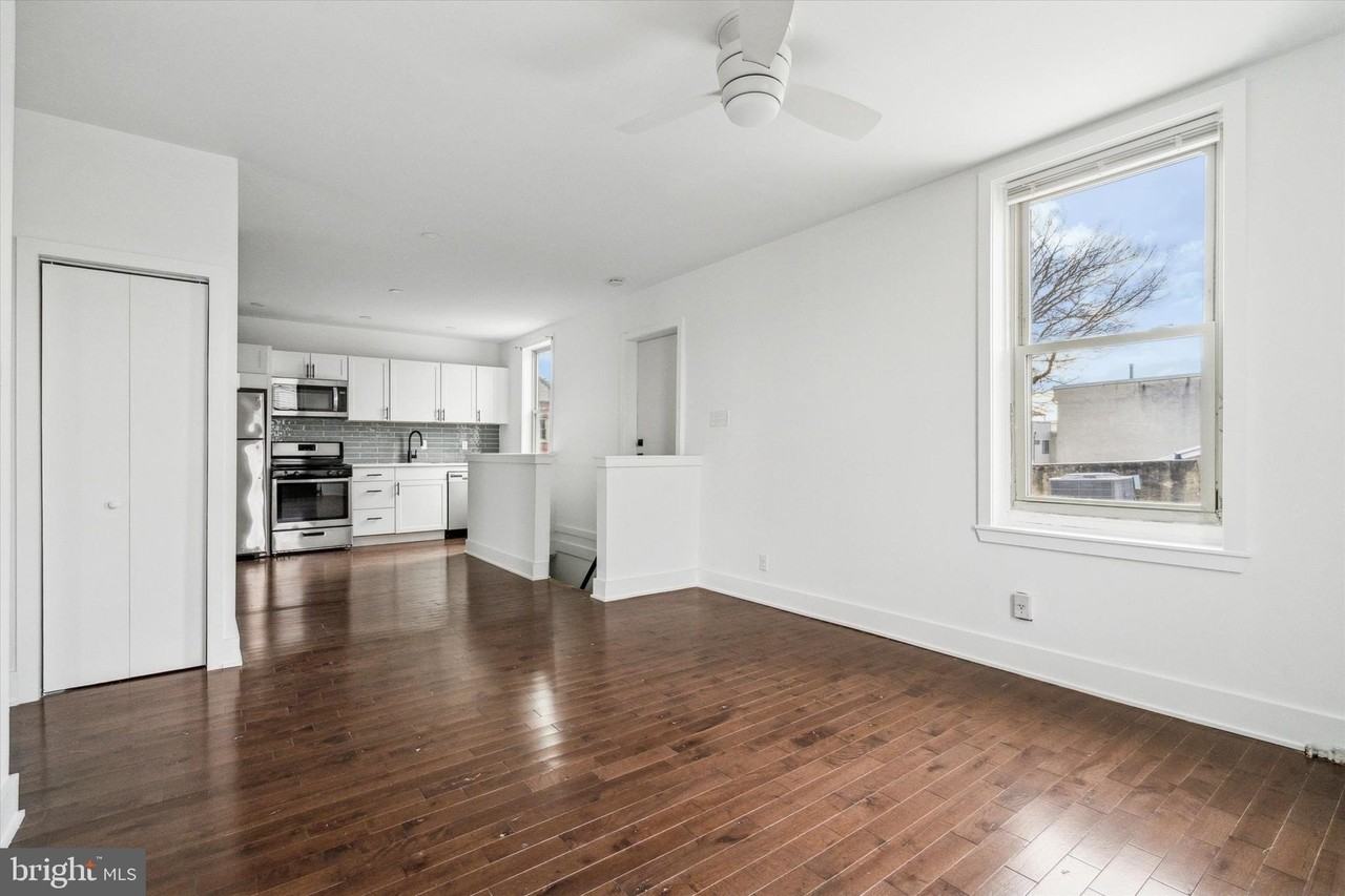 2118 S DAUPHIN ST unit: 2R - Photo 4 of 20