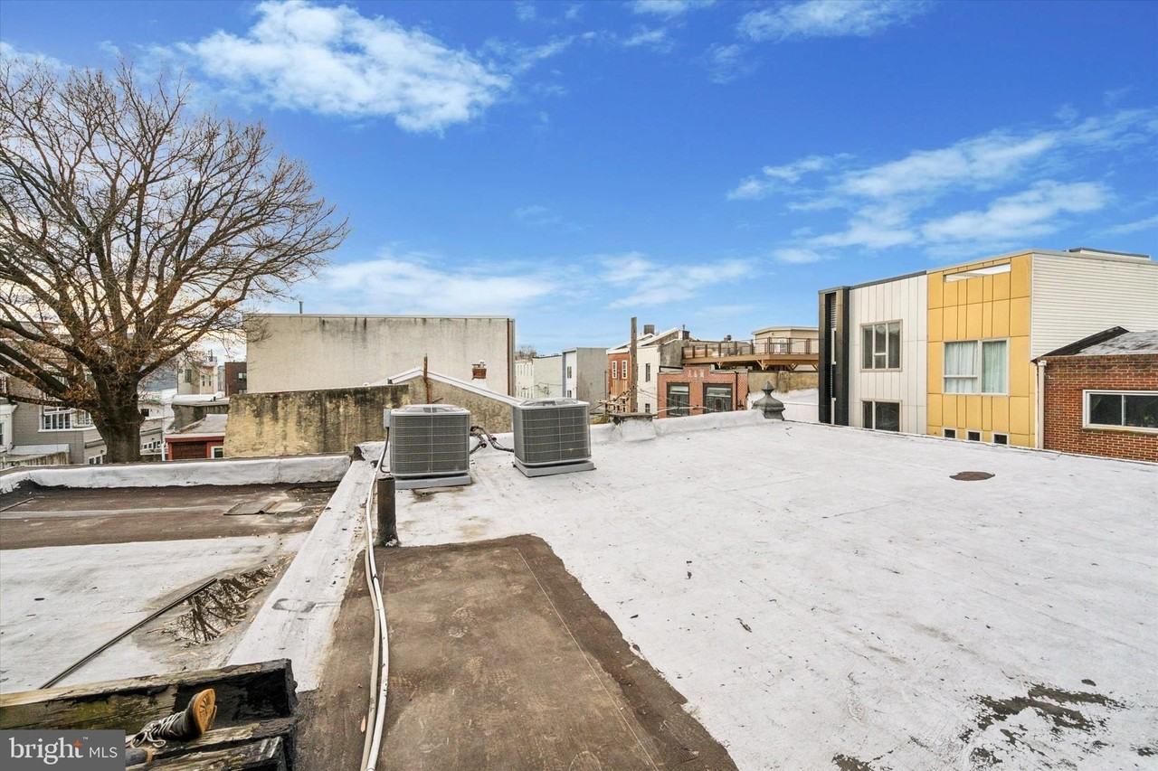 2118 S DAUPHIN ST unit: 2R - Photo 7 of 20