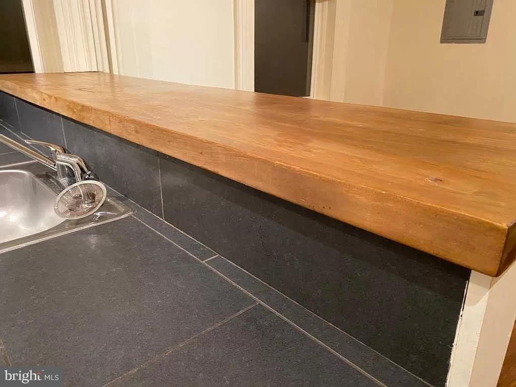 2106 N Hancock St Unit 1r - Photo 4 of 13