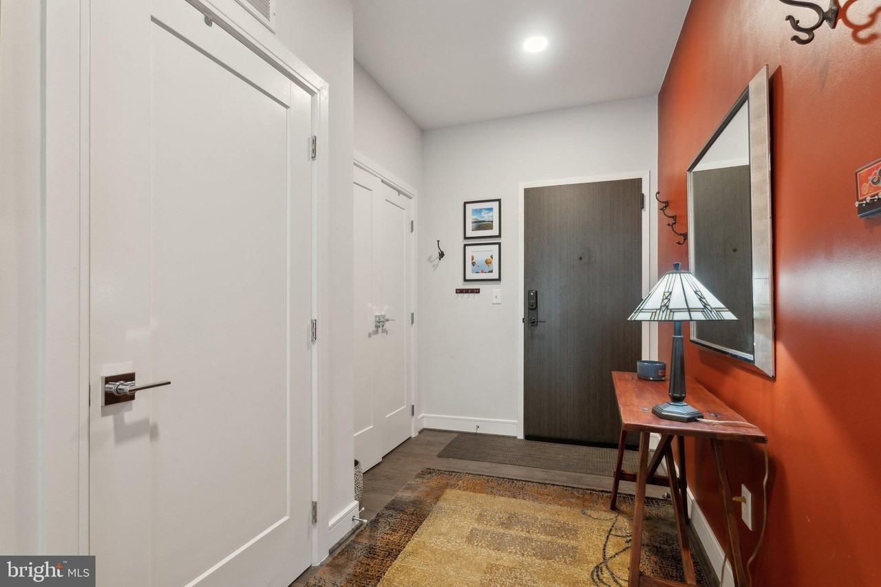 625 Slaters Ln Apt 201 - Photo 5 of 46