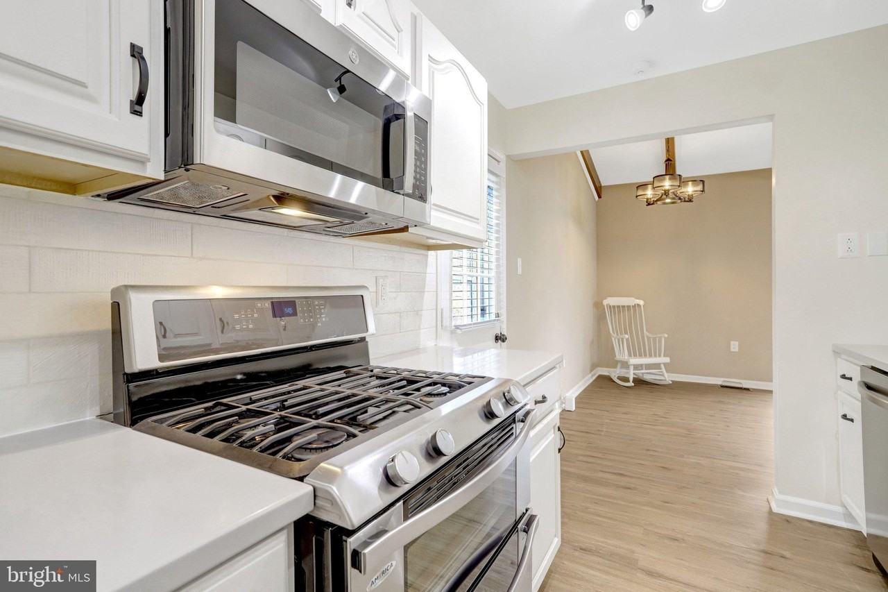 2800 Joseph Makell Ct - Photo 5 of 42