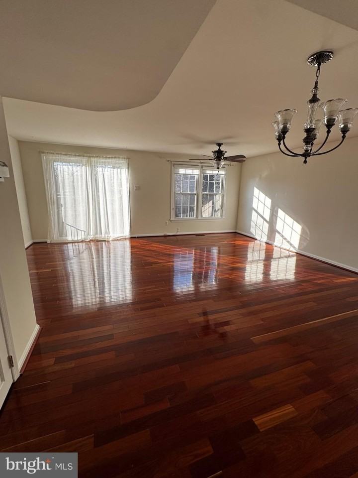 2614 Windbreak Dr - Photo 4 of 13