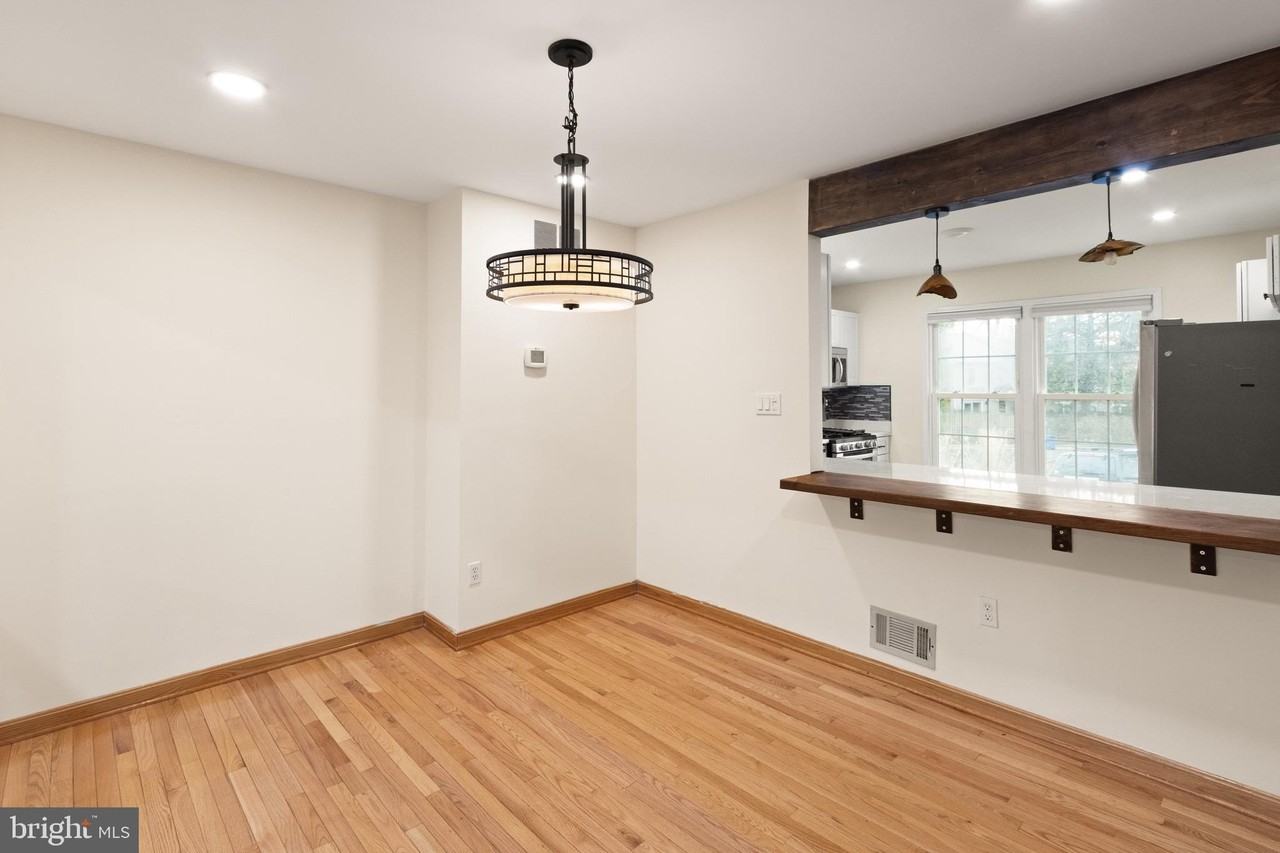 2410 Alsop Ct - Photo 6 of 29