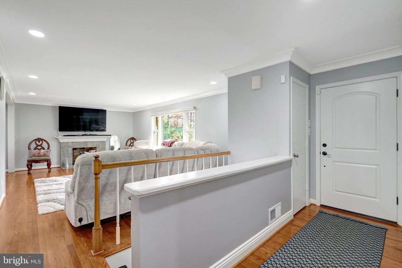 6608 Spring Valley Dr - Photo 5 of 46