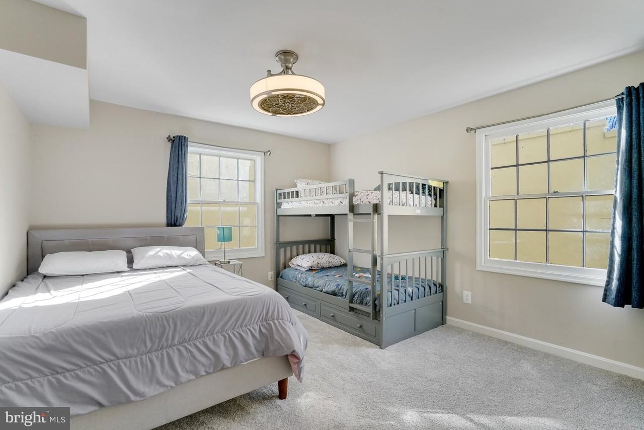 5902-J Surrey Hill Pl Unit 707 - Photo 5 of 25