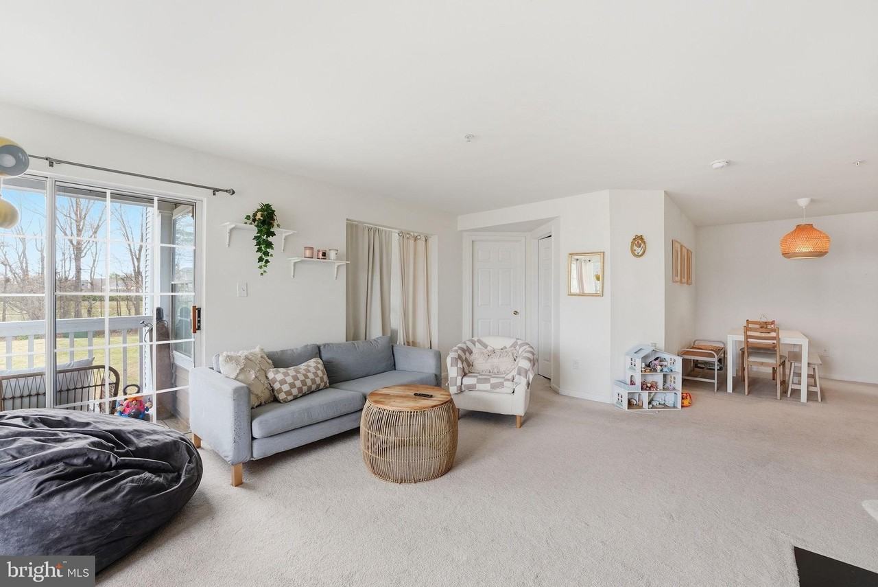 8103 Lacy Dr Apt 203 - Photo 6 of 25