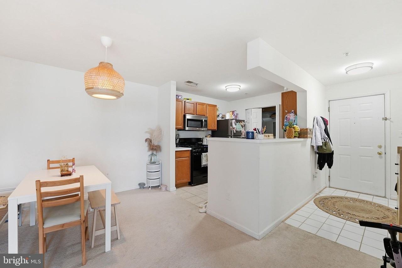 8103 Lacy Dr Apt 203 - Photo 7 of 25