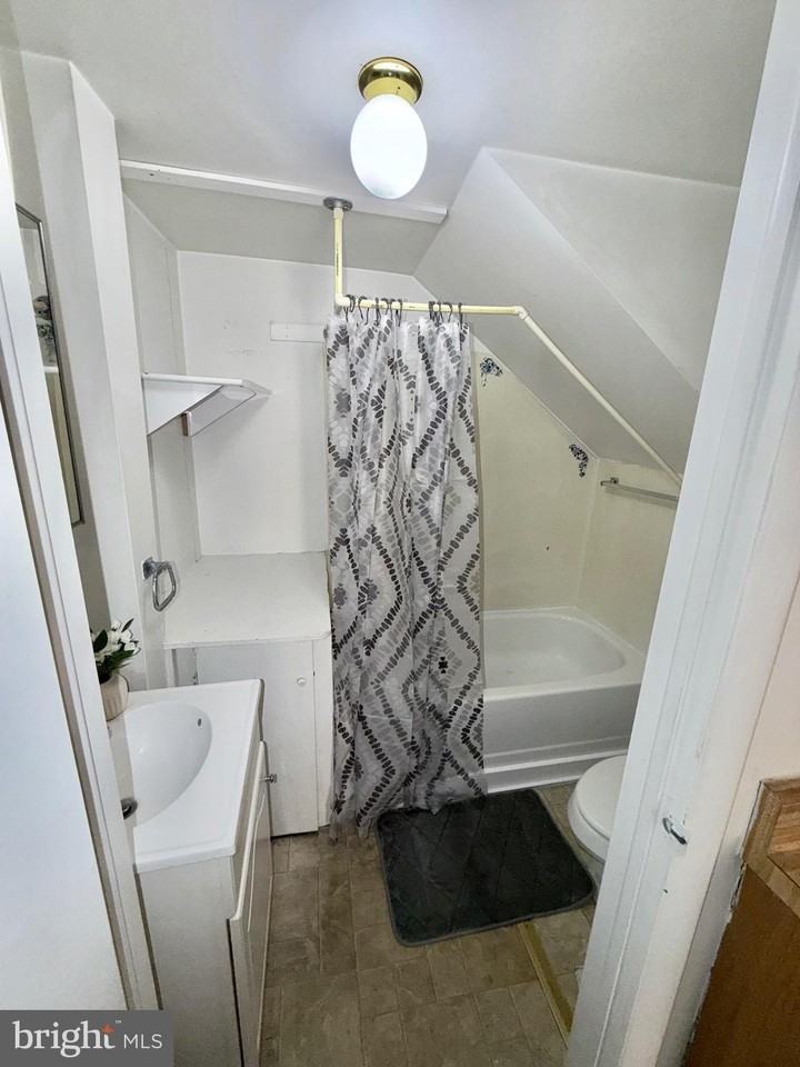 15N N Washington St Apt 4 - Photo 5 of 13