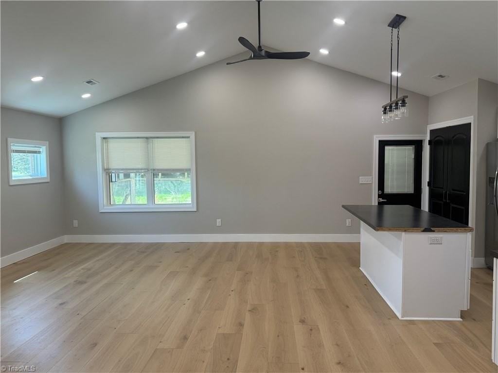 104 Walters St - Photo 6 of 34