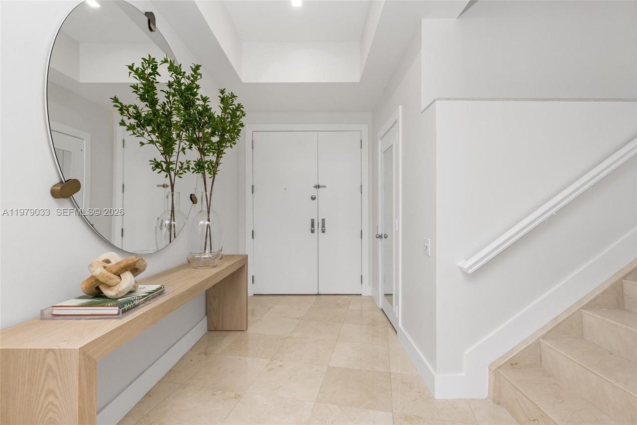 808 Brickell Key Boulevard - Photo 5 of 39