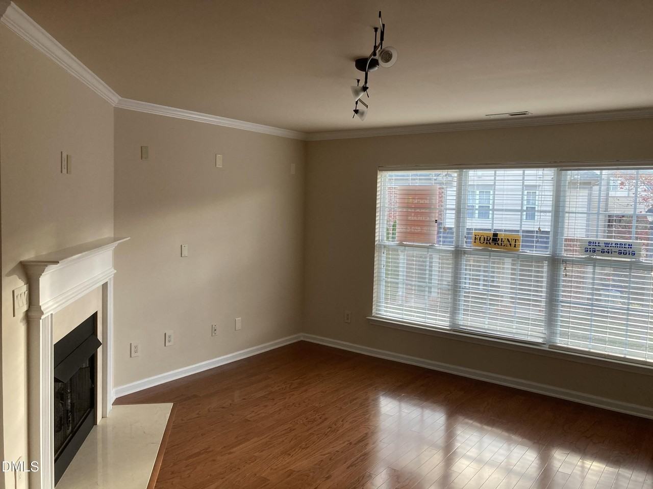 2020 Kedvale Ave - Photo 3 of 33