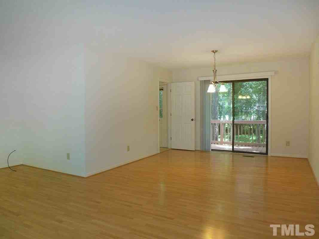 2455 Sedgefield Dr - Photo 4 of 22