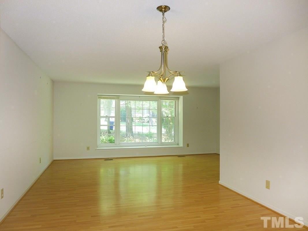 2455 Sedgefield Dr - Photo 5 of 22