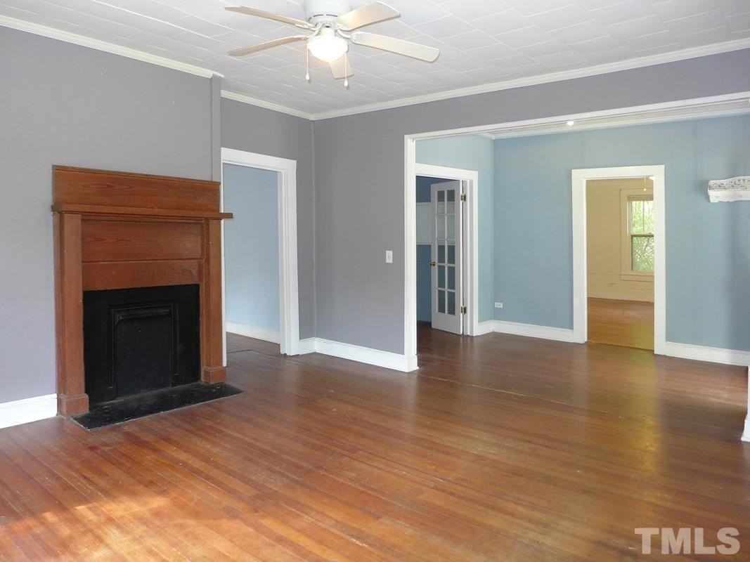 200 E Poplar Ave - Photo 3 of 19