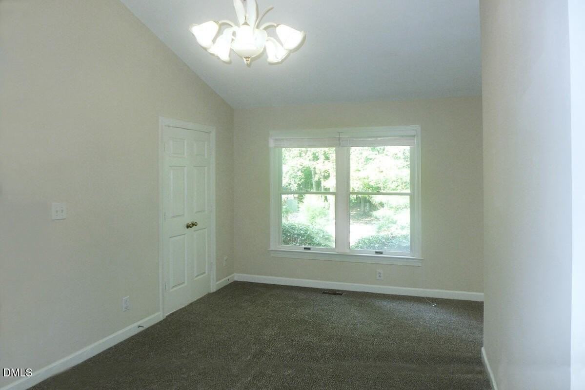 512 Swim & Croquet Rd - Photo 7 of 20