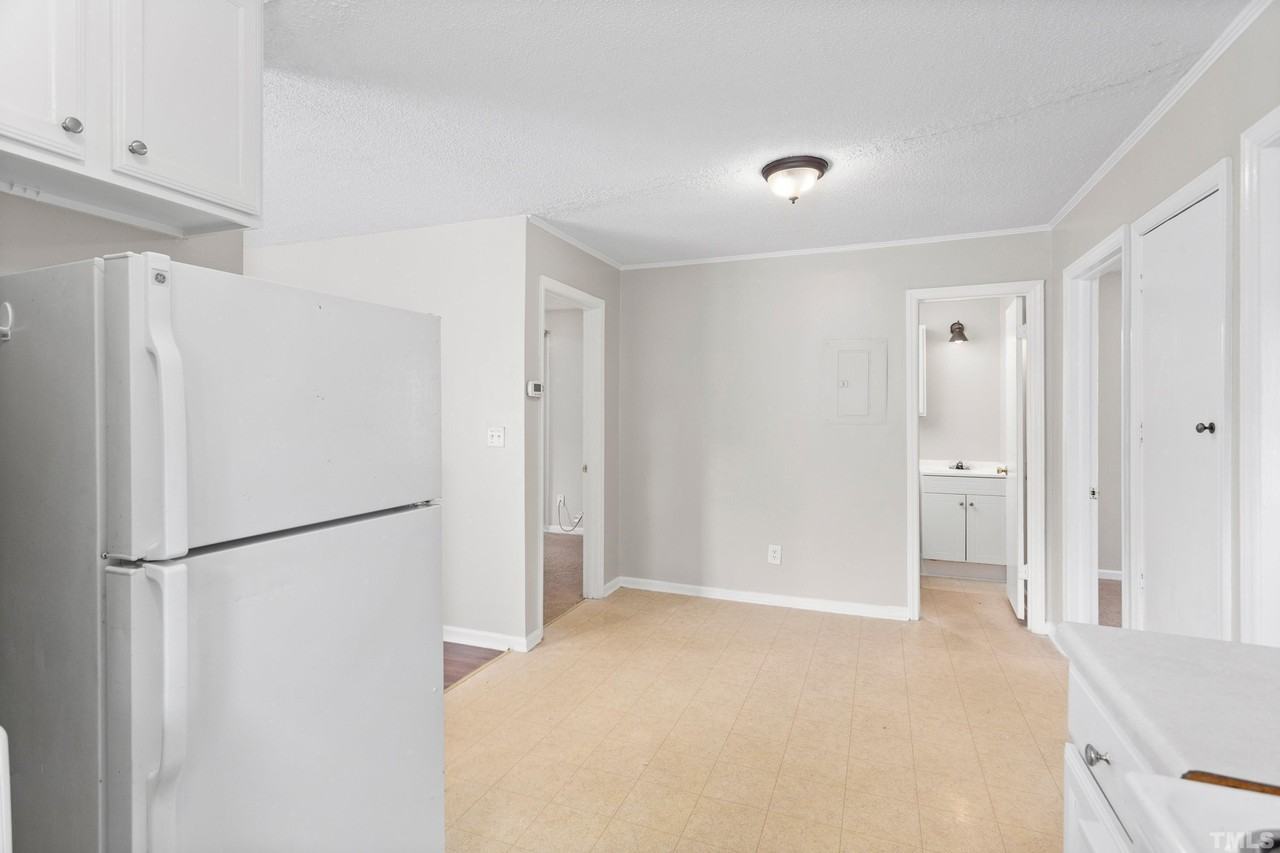 143 Spring Park Rd - Photo 5 of 29