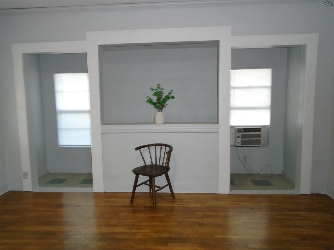 2306 Garfield St - Photo 7 of 34