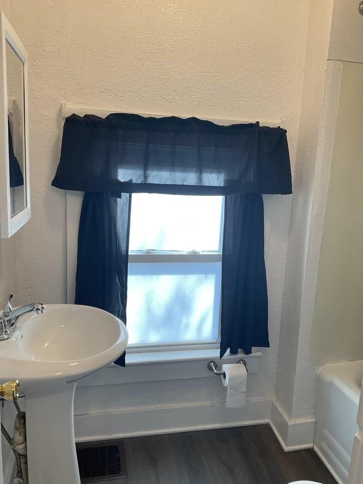 1221 Wall St #2 - Photo 3 of 7