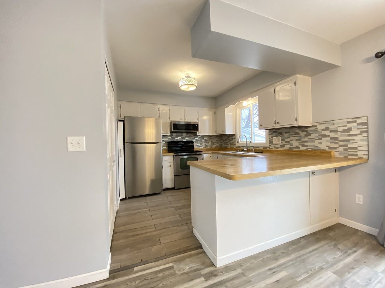 2059 44th St Nw #1 - Photo 3 of 16