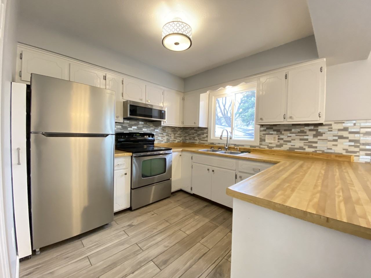 2059 44th St Nw #1 - Photo 4 of 16