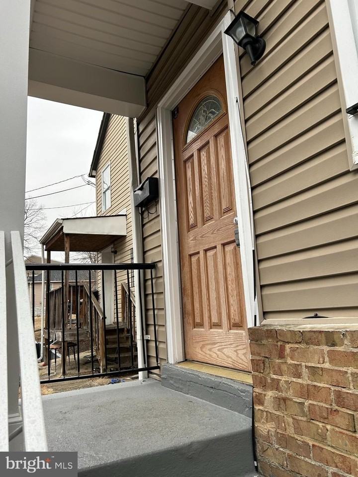 5342 James Pl Ne - Photo 2 of 39