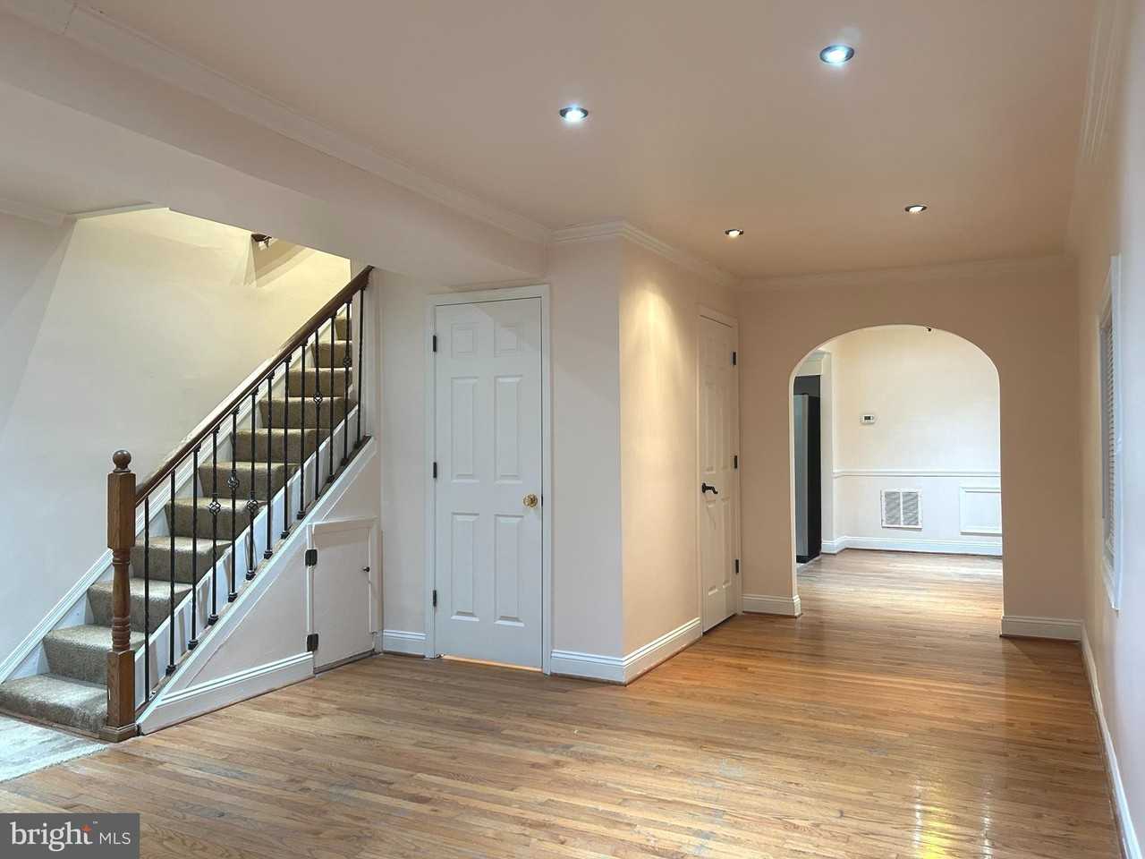 5342 James Pl Ne - Photo 4 of 39