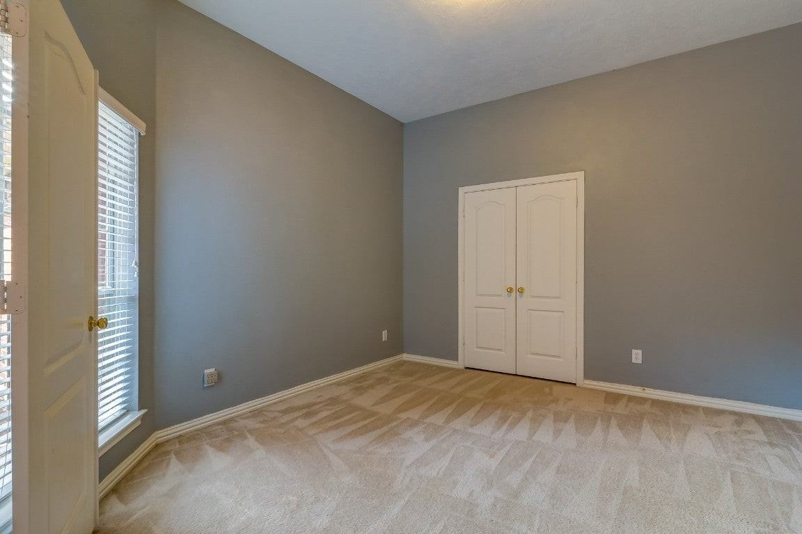 11406 Bottlebrush Ln - Photo 6 of 32