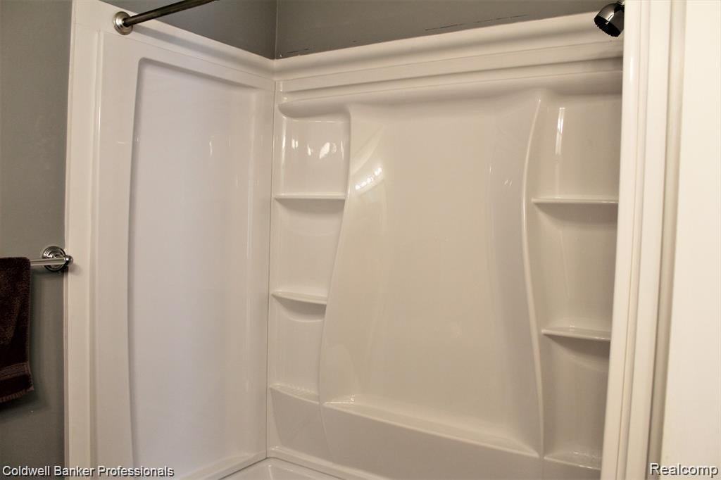 2025 E Franklin Dr - Photo 6 of 14