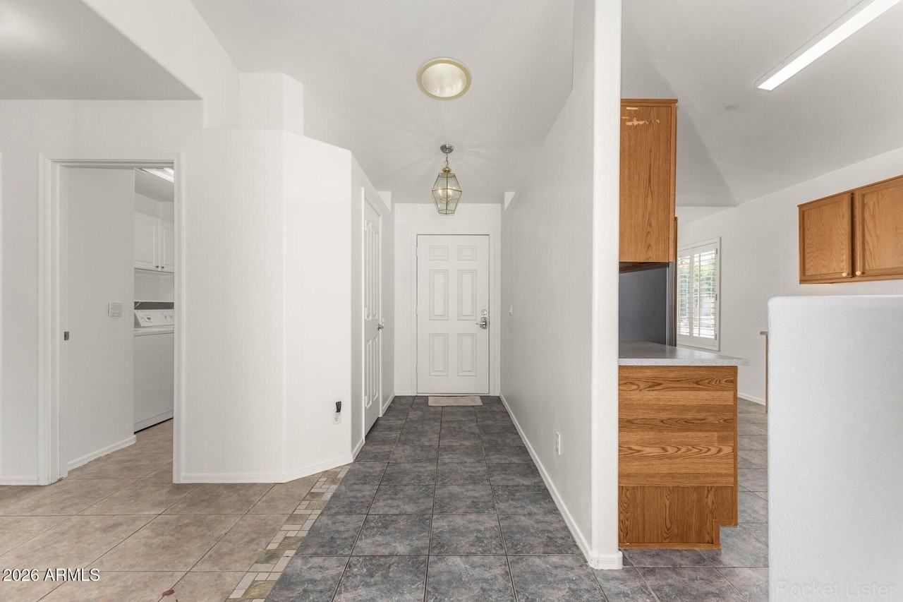 16243 N Oachs Dr - Photo 7 of 38