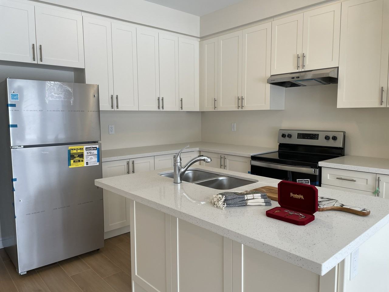 109 Watts Mews - Photo 7 of 26