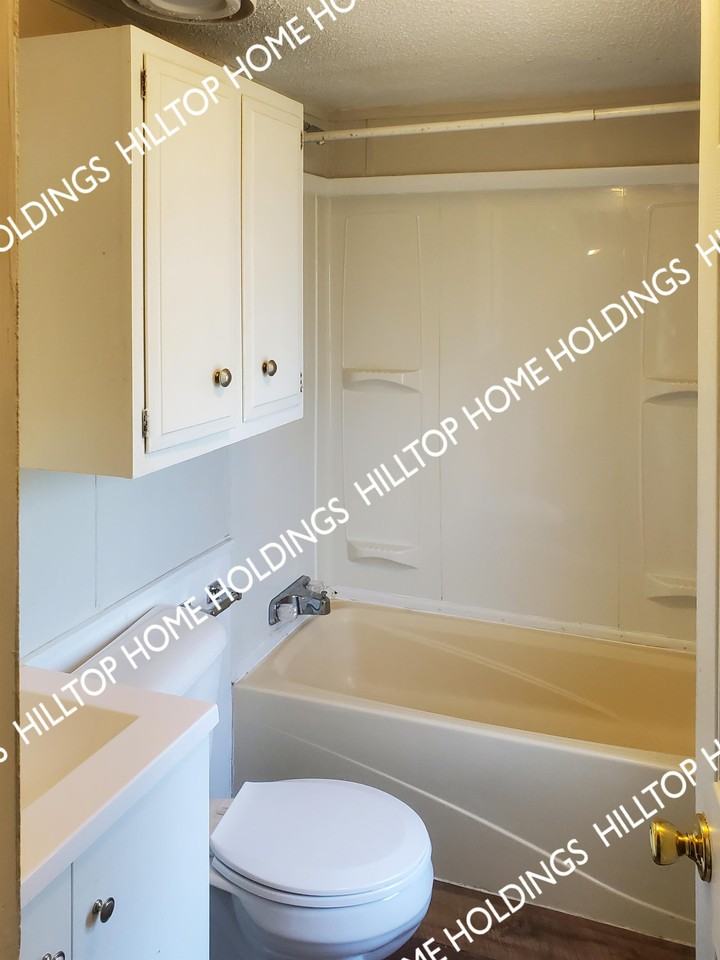 33 Hilltop Rd #33 - Photo 4 of 6