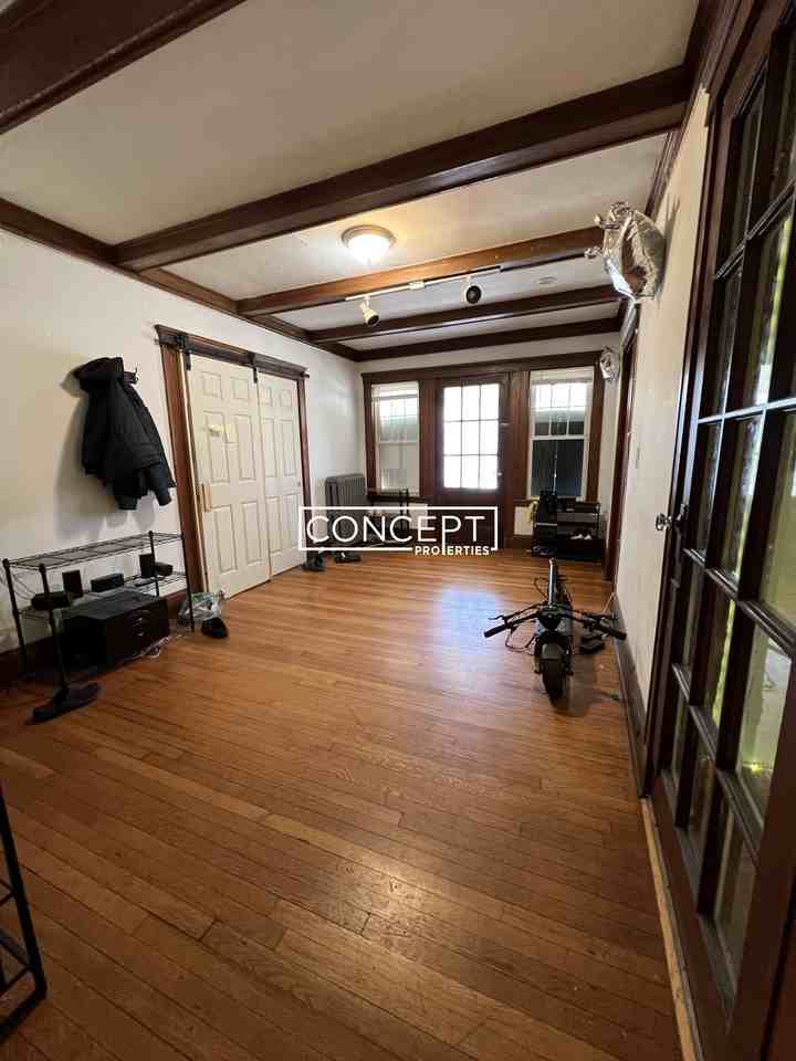 23 Moraine St - Photo 3 of 25