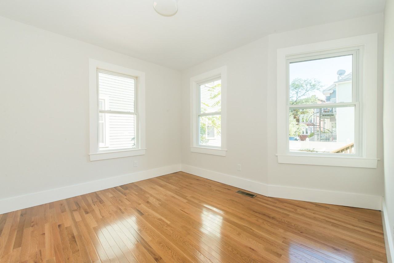 16 Suffolk St - Photo 4 of 11