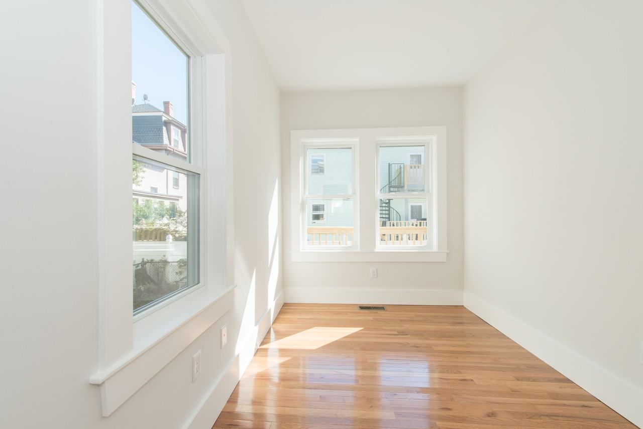 16 Suffolk St - Photo 5 of 11