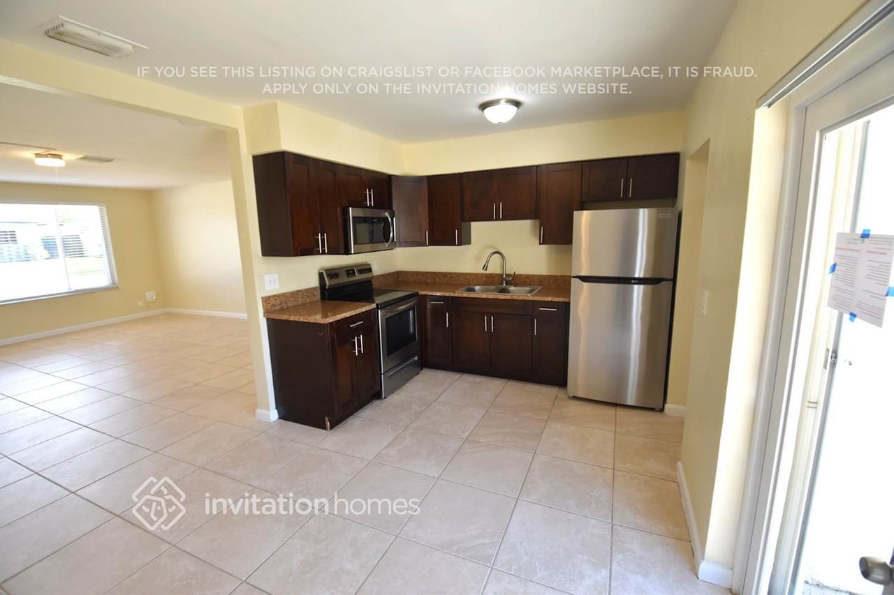 5811 Sw 54th Ter - Photo 6 of 16