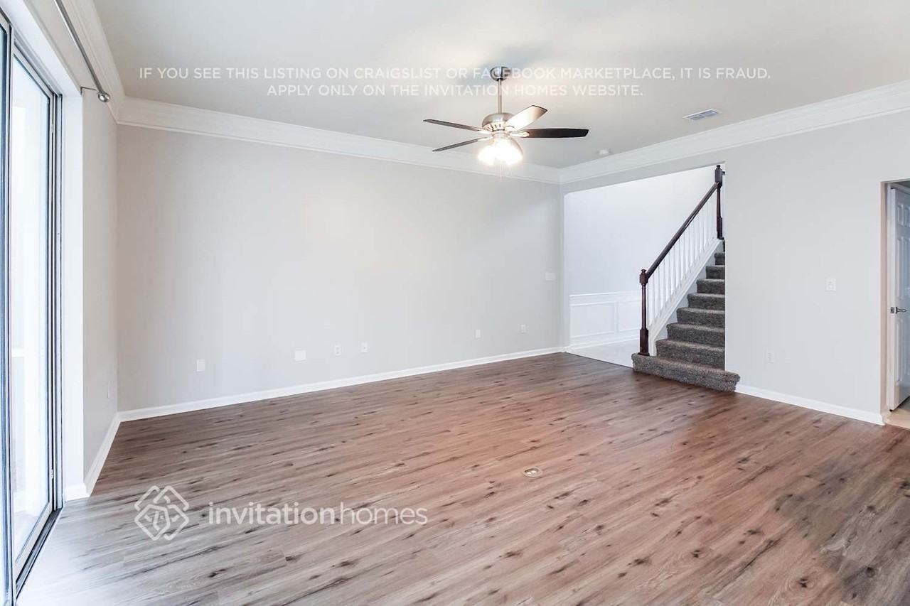 6479 Smooth Thorn Ct - Photo 2 of 14