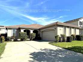 1901 Pyramid Creek Dr - Photo 1 of 1