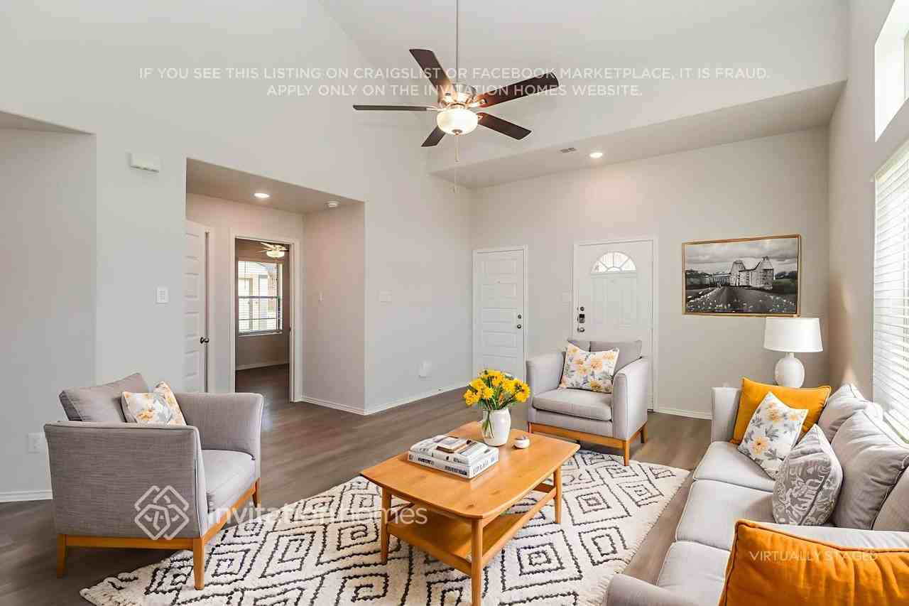 5747 Daphne Dr - Photo 7 of 25