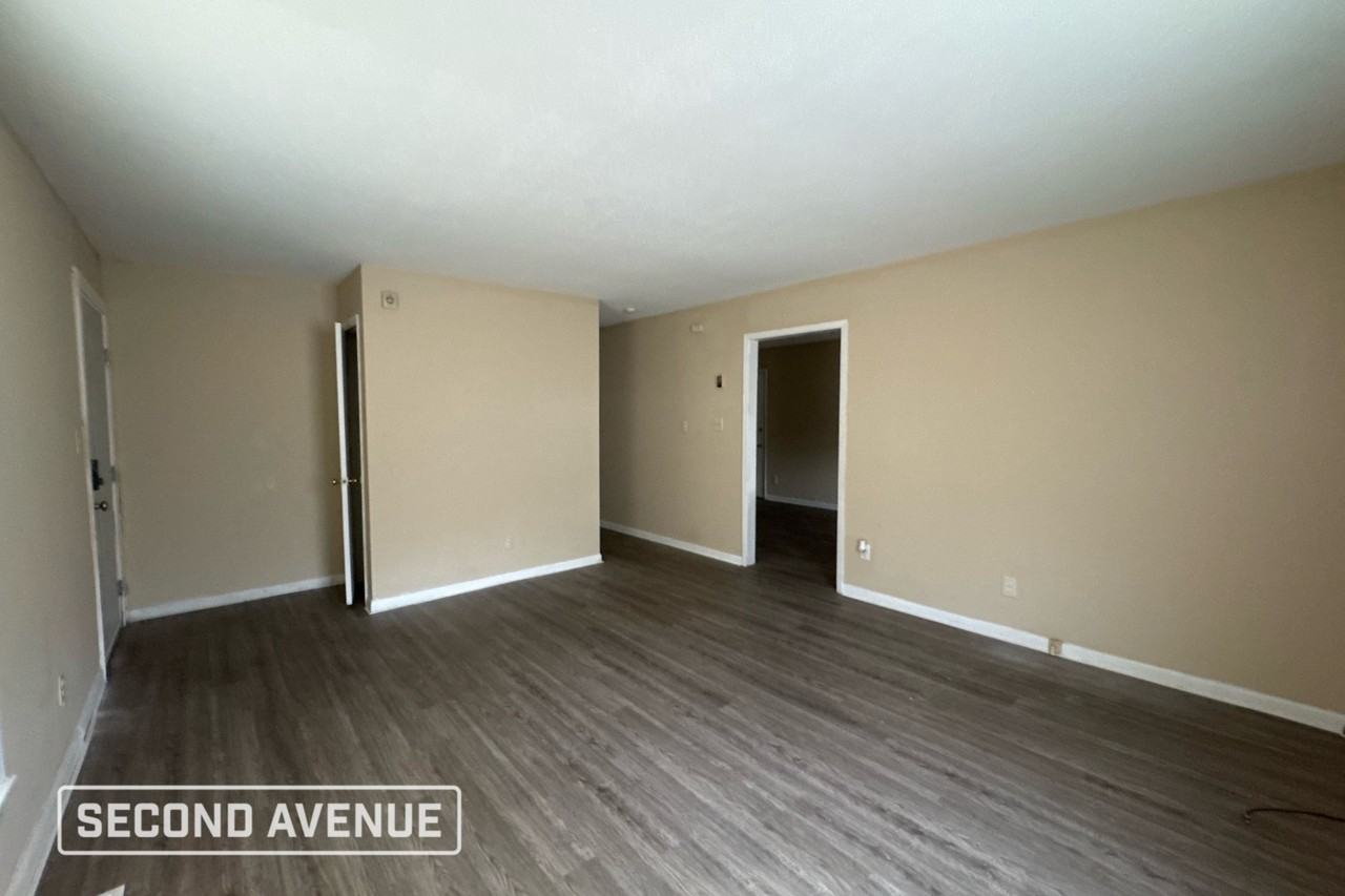 1070 Madonna Dr - Photo 2 of 15