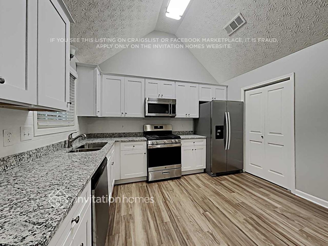 434 Hillcrest Cmns - Photo 7 of 17