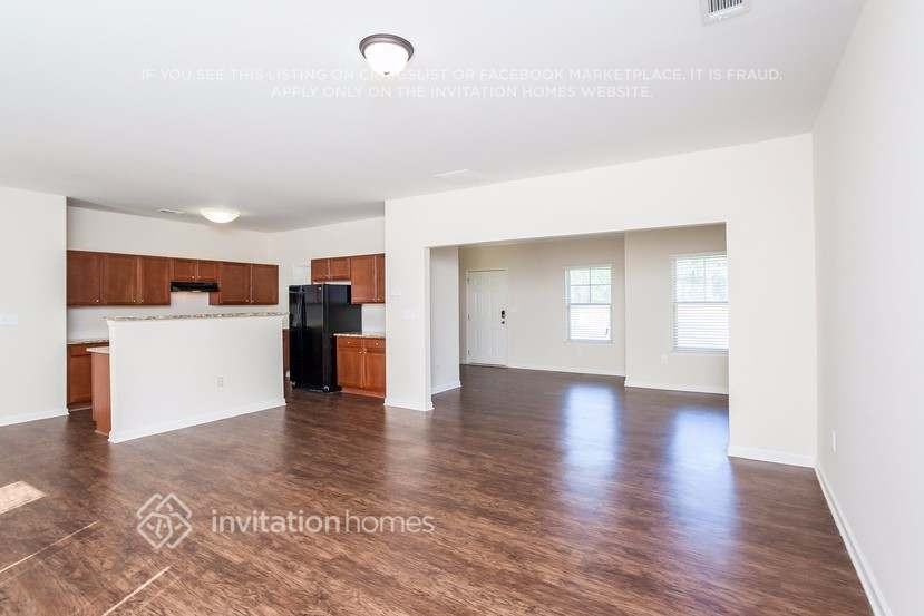 438 Forrest Hills Dr - Photo 5 of 23