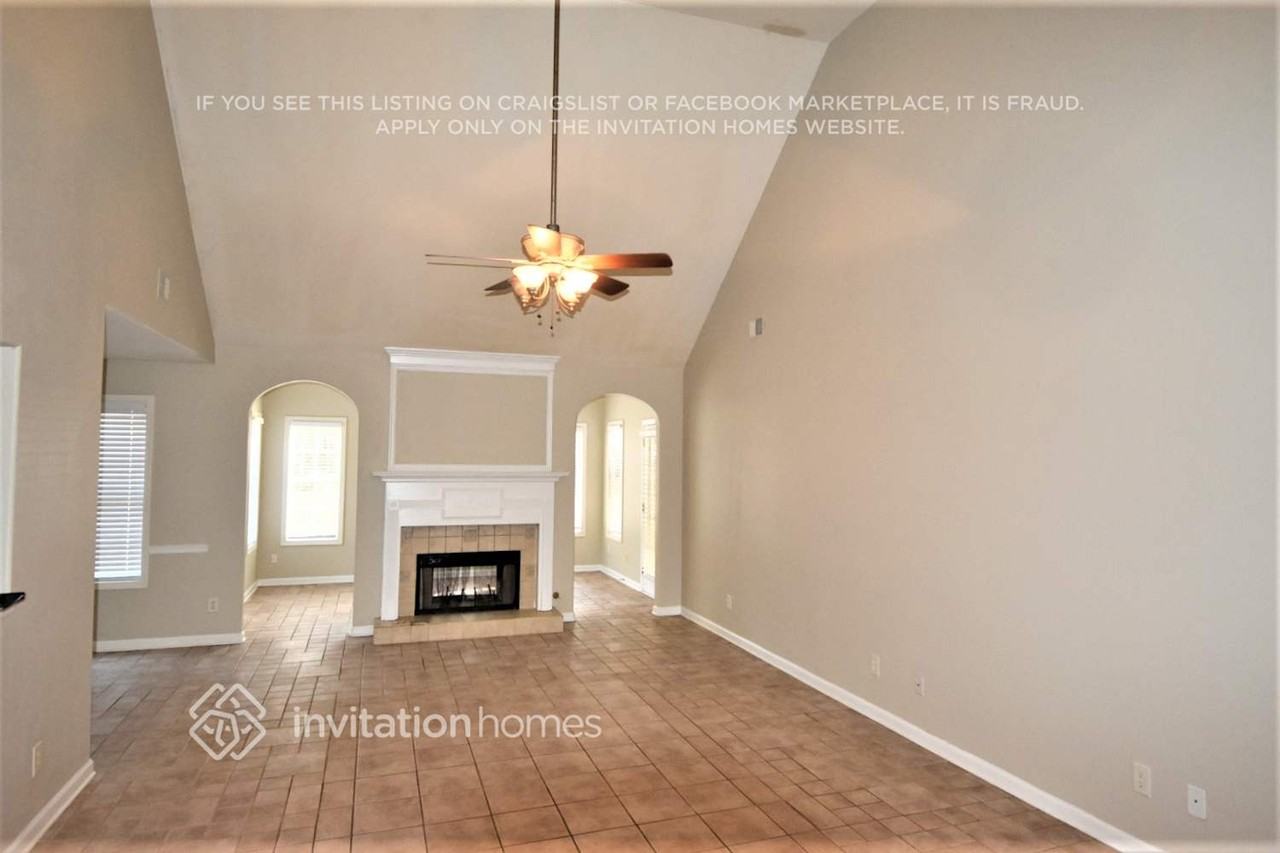 101 Hunters Chase - Photo 3 of 12