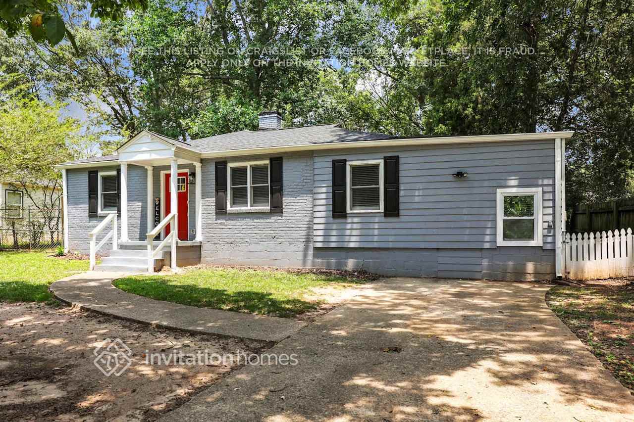 1836 Flat Shoals Rd Se - Photo 4 of 30