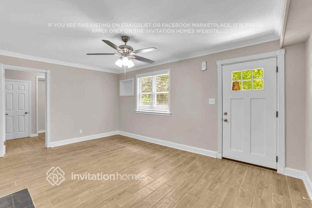 1836 Flat Shoals Rd Se - Photo 7 of 30