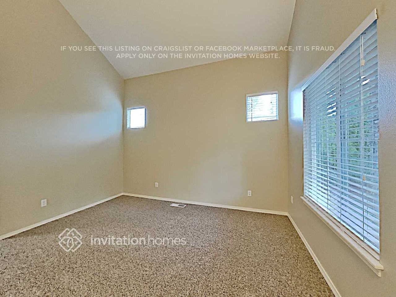 8013 87th Pl Ne - Photo 6 of 20