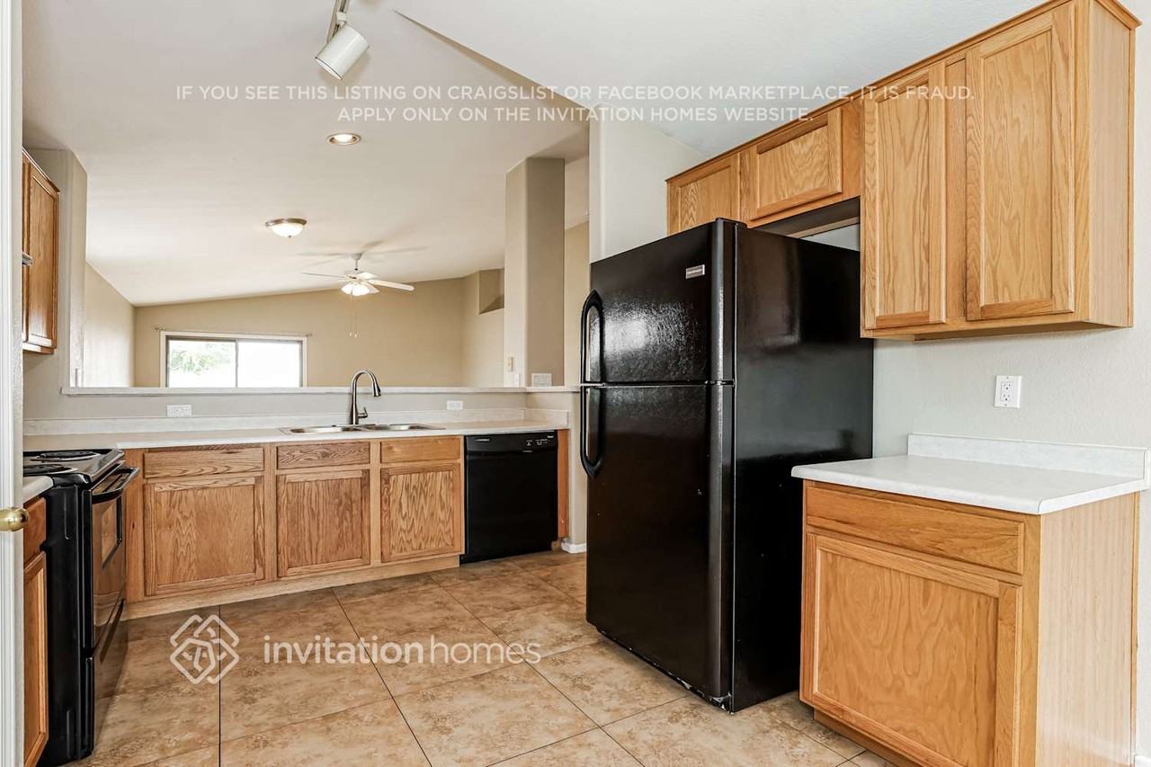 1710 E Palo Blanco Way - Photo 6 of 17