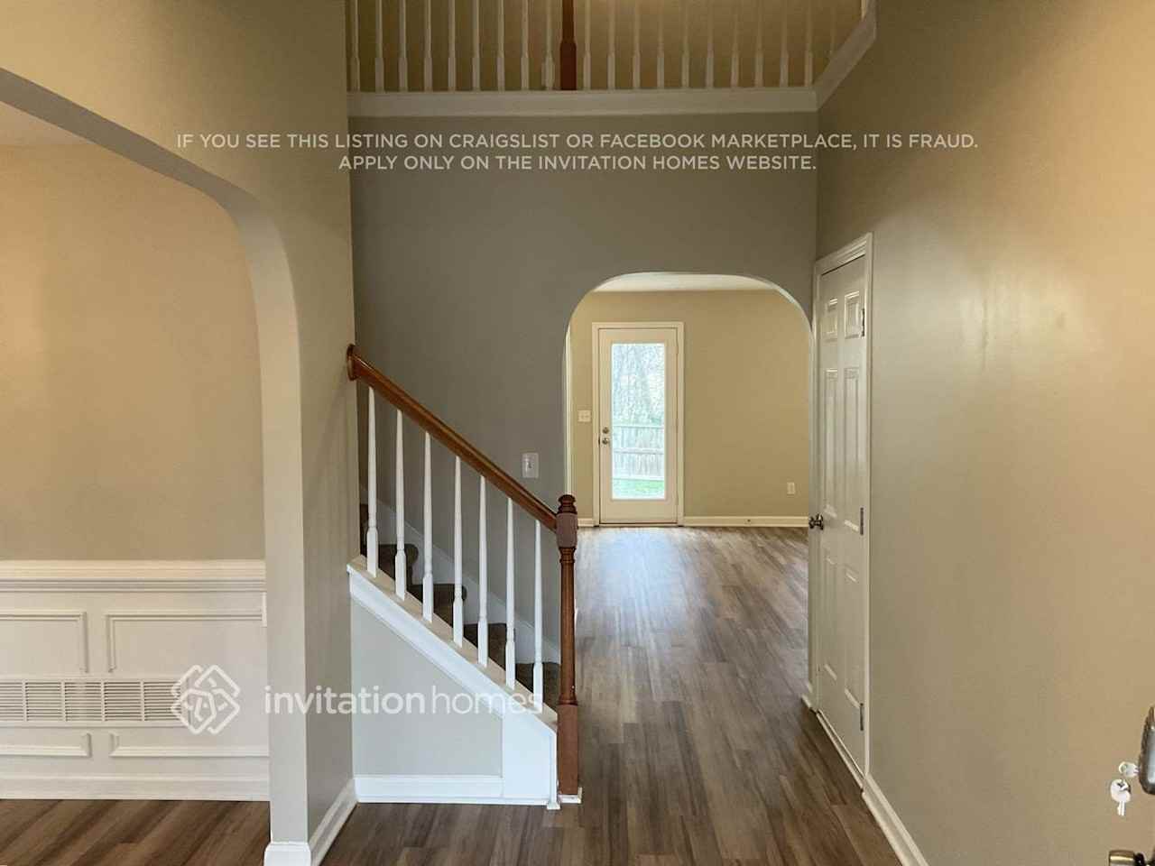 3613 Malcolm Mnr Nw - Photo 2 of 23