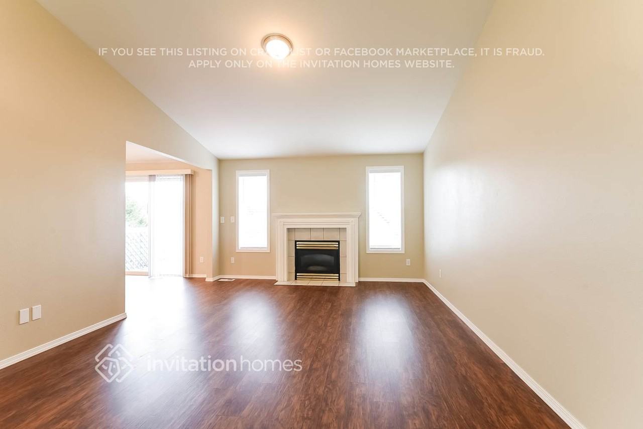 8108 202nd Street Ct E - Photo 3 of 18