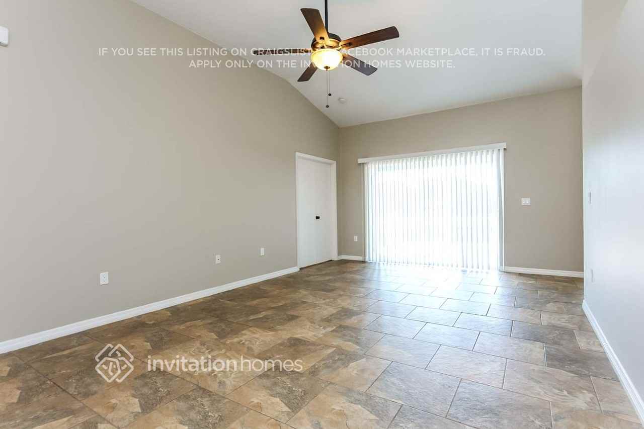 4416 11th Ave E - Photo 2 of 11