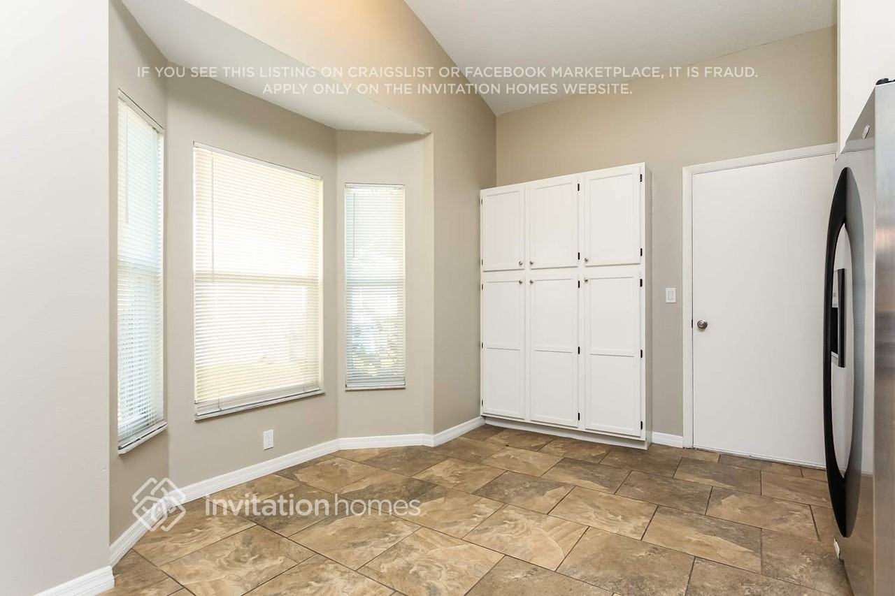 4416 11th Ave E - Photo 4 of 11